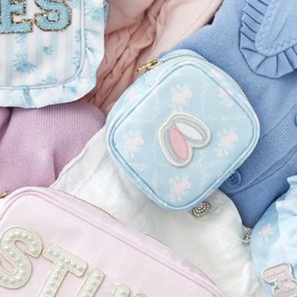 Stoney Clover High Tea Patch compact NEW embroidered - Picture 2 of 3